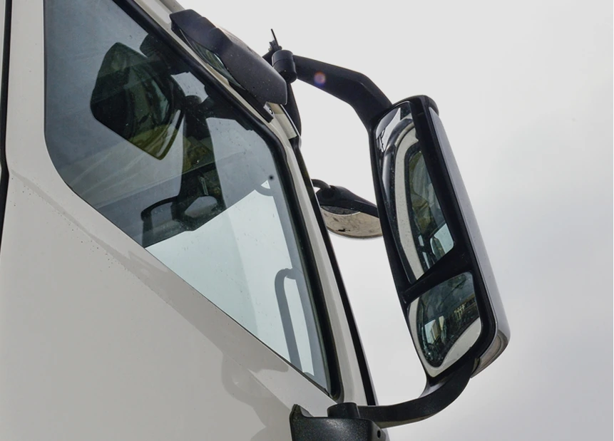 Safe Cab wide-angle rear-view mirrors