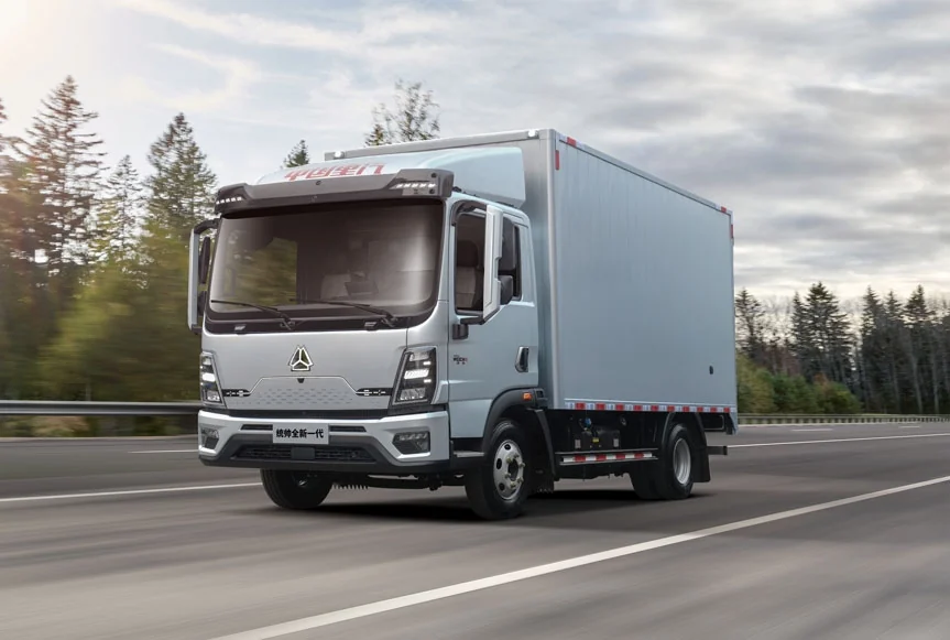 HOWO light-duty refrigerated configuration