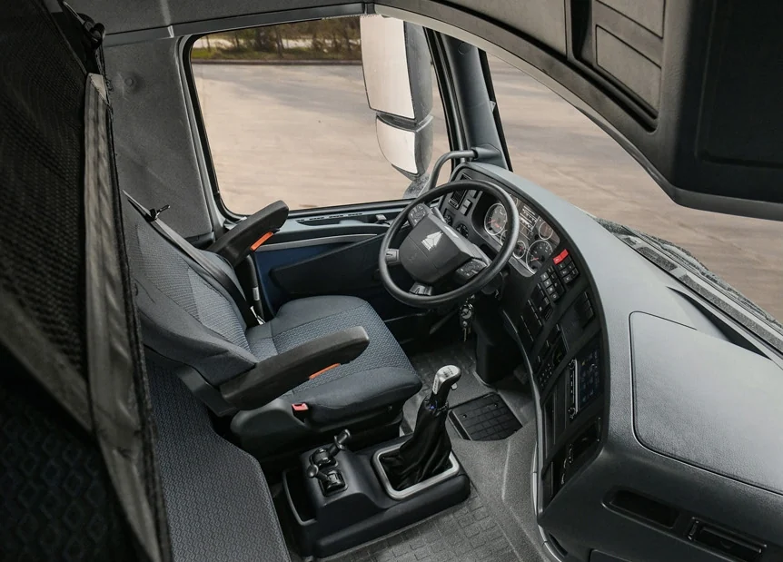 HOWO T7H interior storage detail one